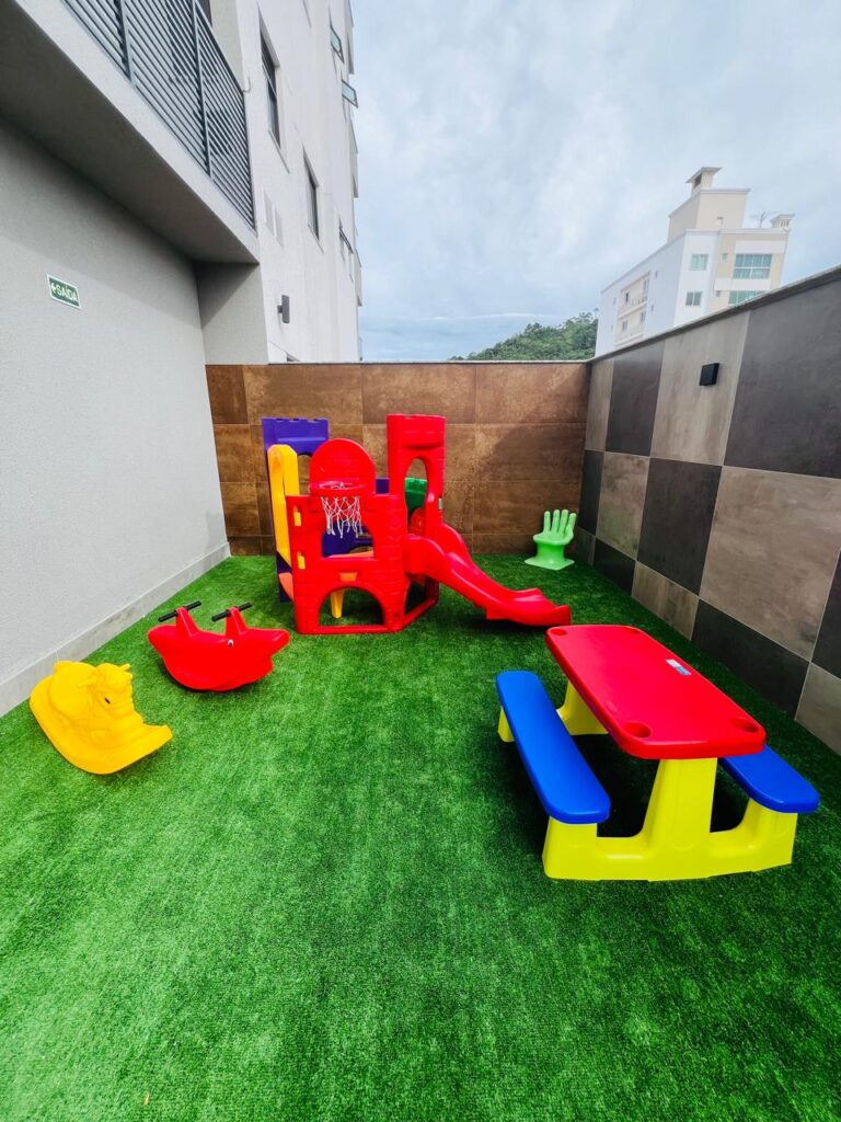 Play Ground, Camberra Plaza
